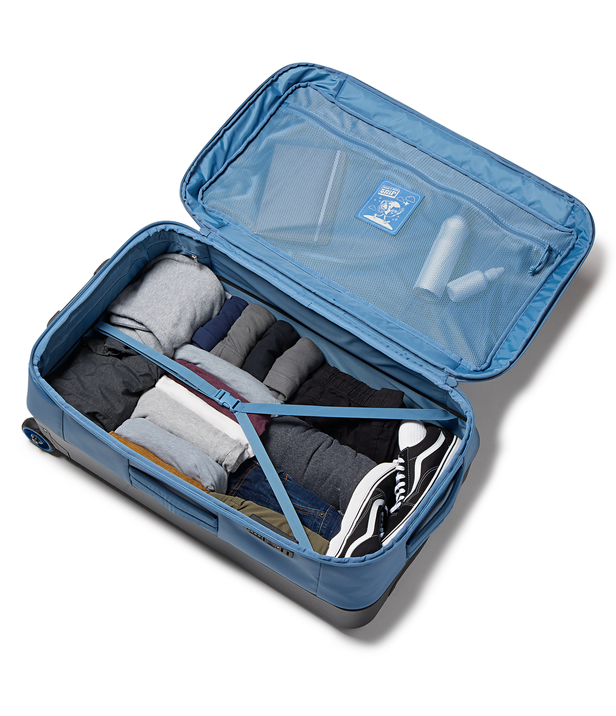 good-latitude-30-rolling-duffel-p1 JS0A86EOEW5-DET3.png