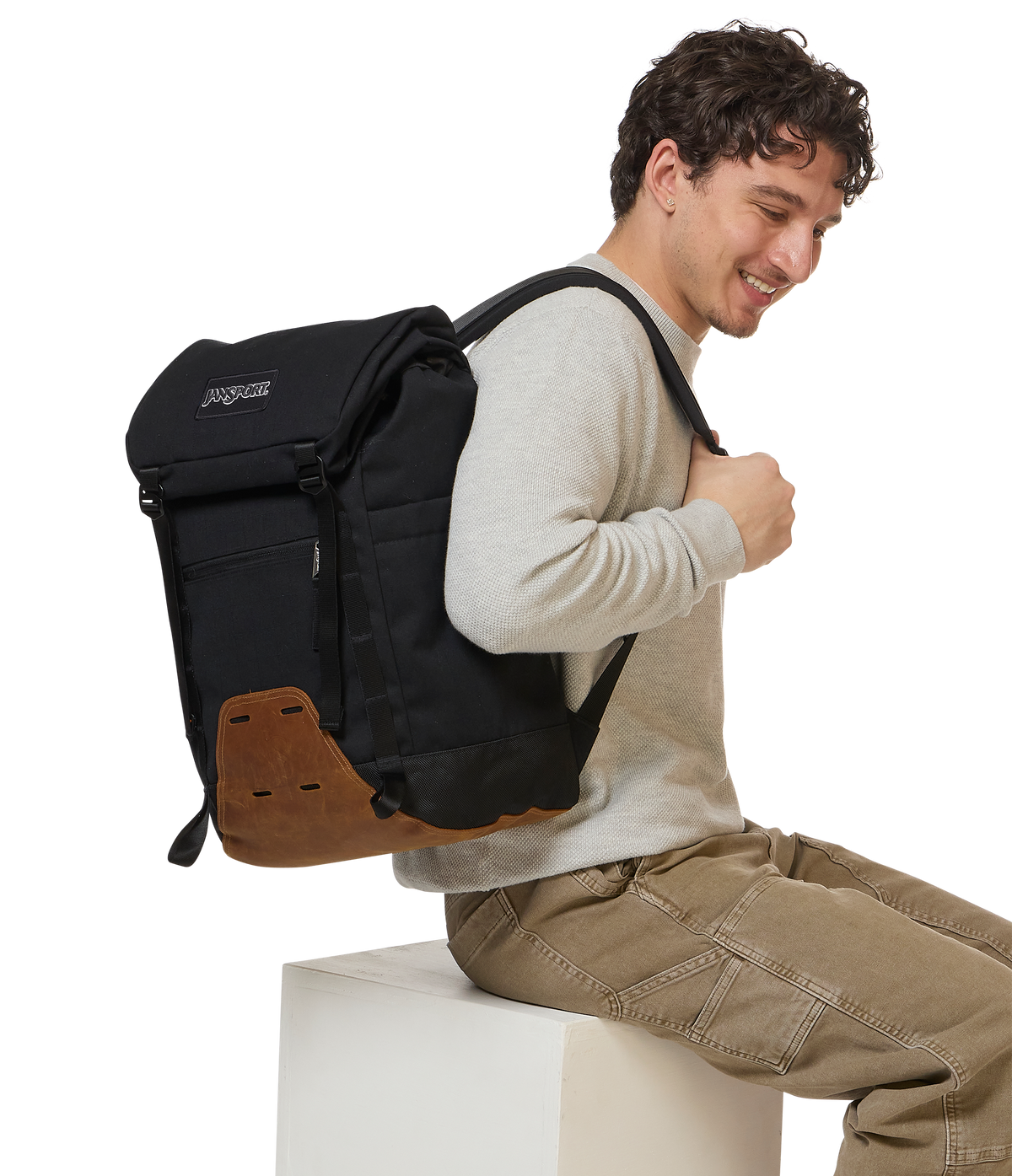 cruiser-rucksack-s3 JS0A86EP008-MODEL.png