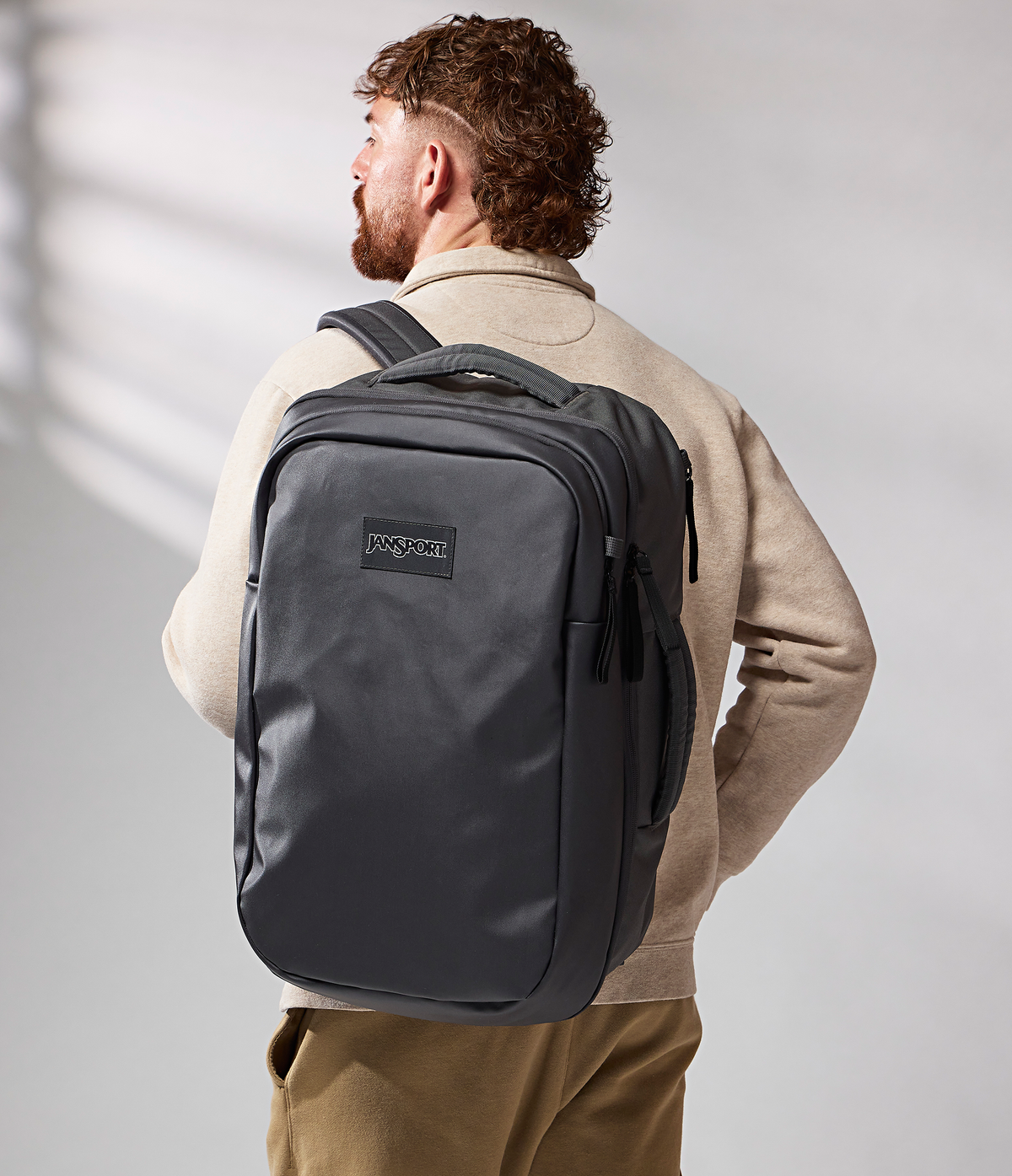 good-latitude-travel-pack-40l-f6 JS0A86EUDMX-MODEL.png