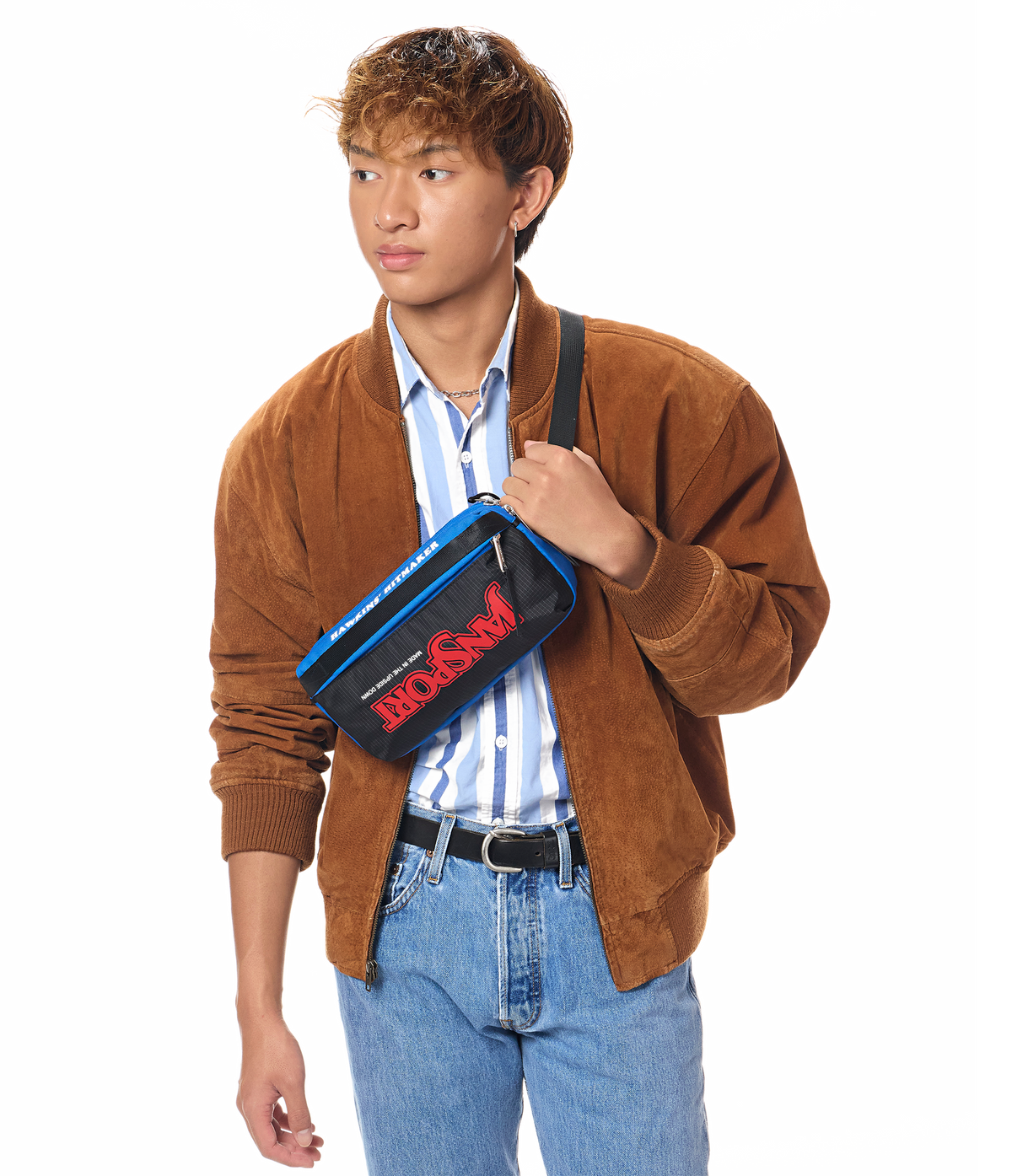 washington-waistpack-squawk-radio-d7 JS0A898CA2S-MODEL.png
