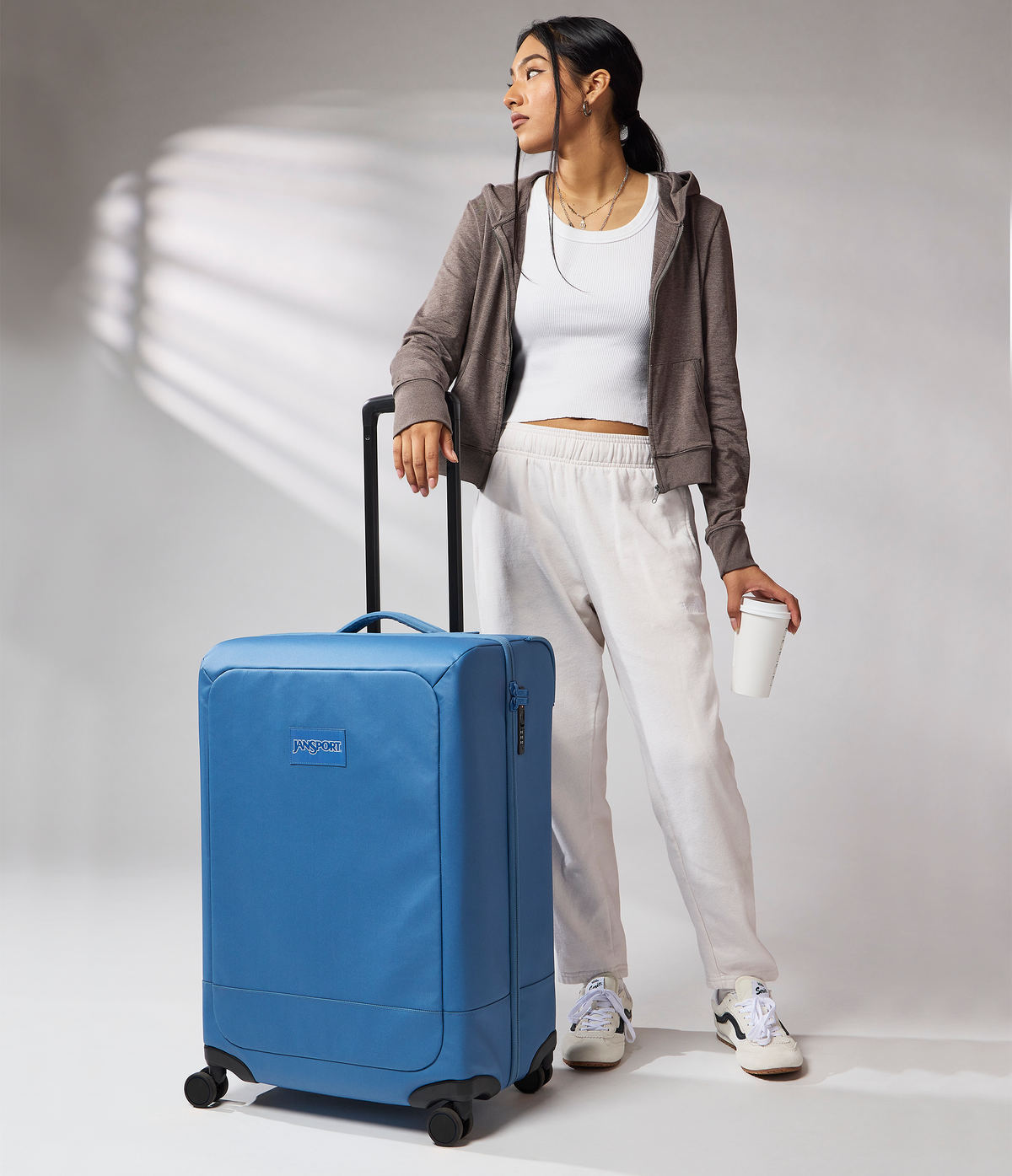good-latitude-26-checked-t7 JS0A8E8CEW5-MODEL.png